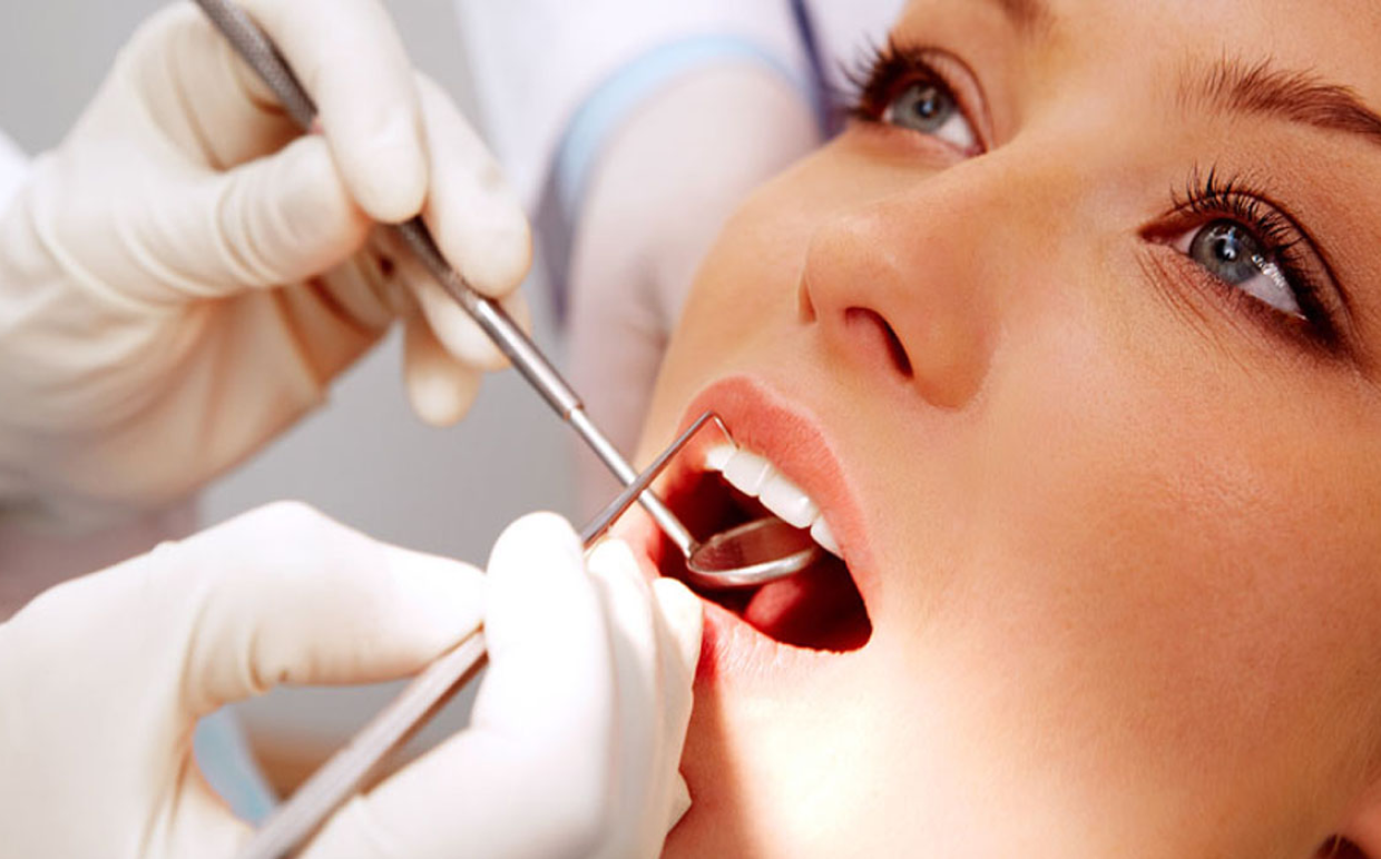Dentiste à Amiens : régénération osseuse et pose d’implants dentaires